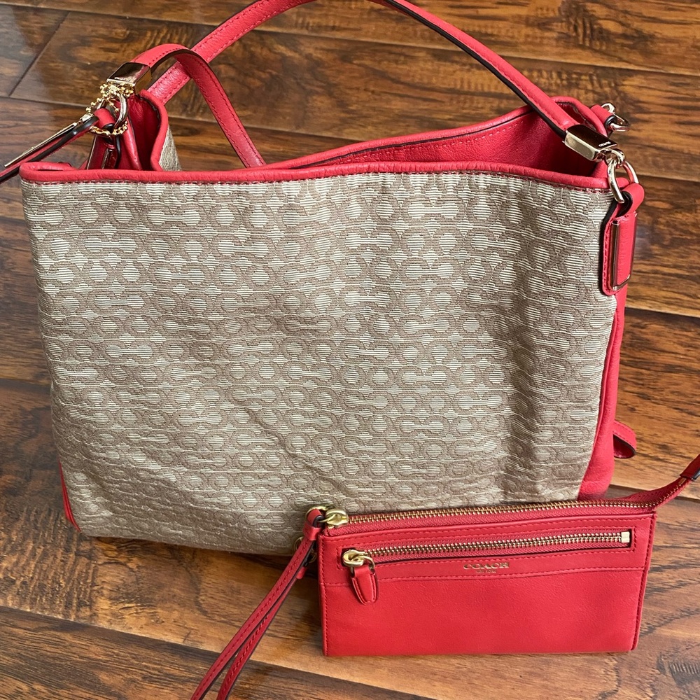 Coach Tangerine Shoulder bag with matching wallet